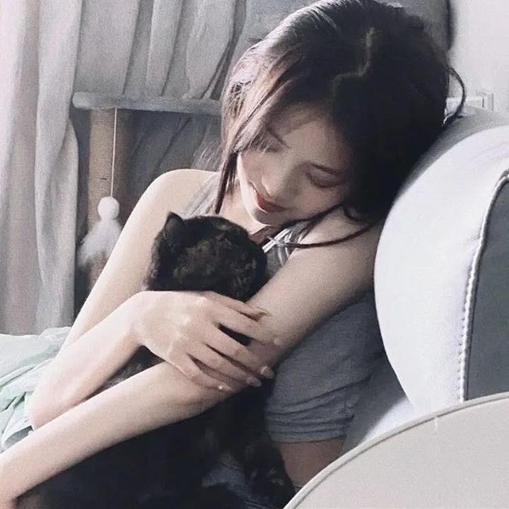 向下扭曲